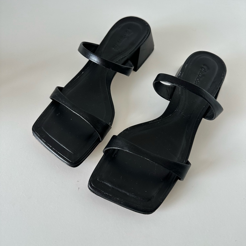 Black Square Toe Block Heel Strap Sandals